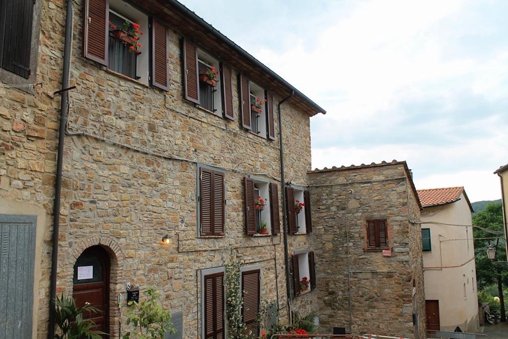 Casa Vacanze In Borgo Монтеверді-Мариттімо Екстер'єр фото