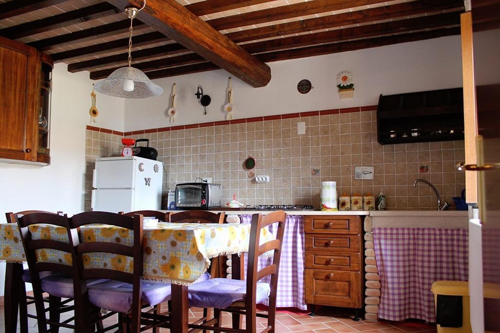 Casa Vacanze In Borgo Монтеверді-Мариттімо Екстер'єр фото